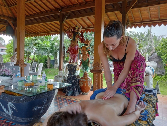 Bodyfull massage Bali traditional